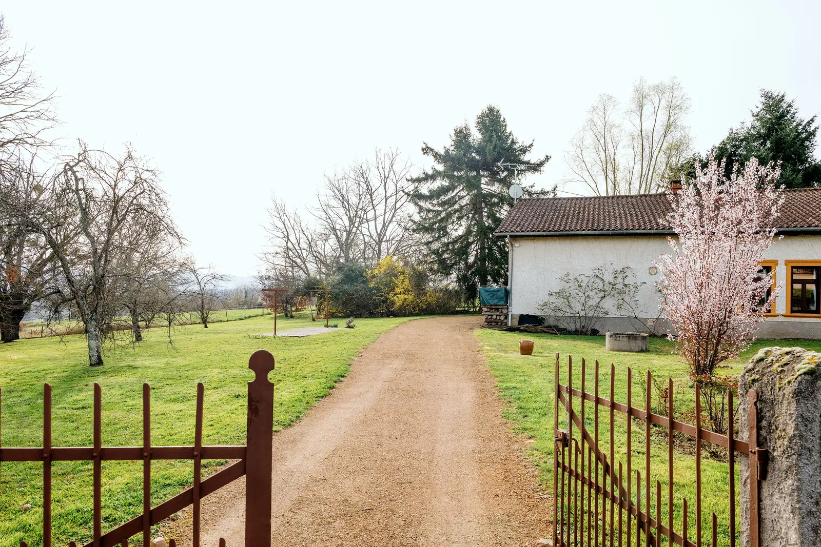 House — 3 ch. — Mons