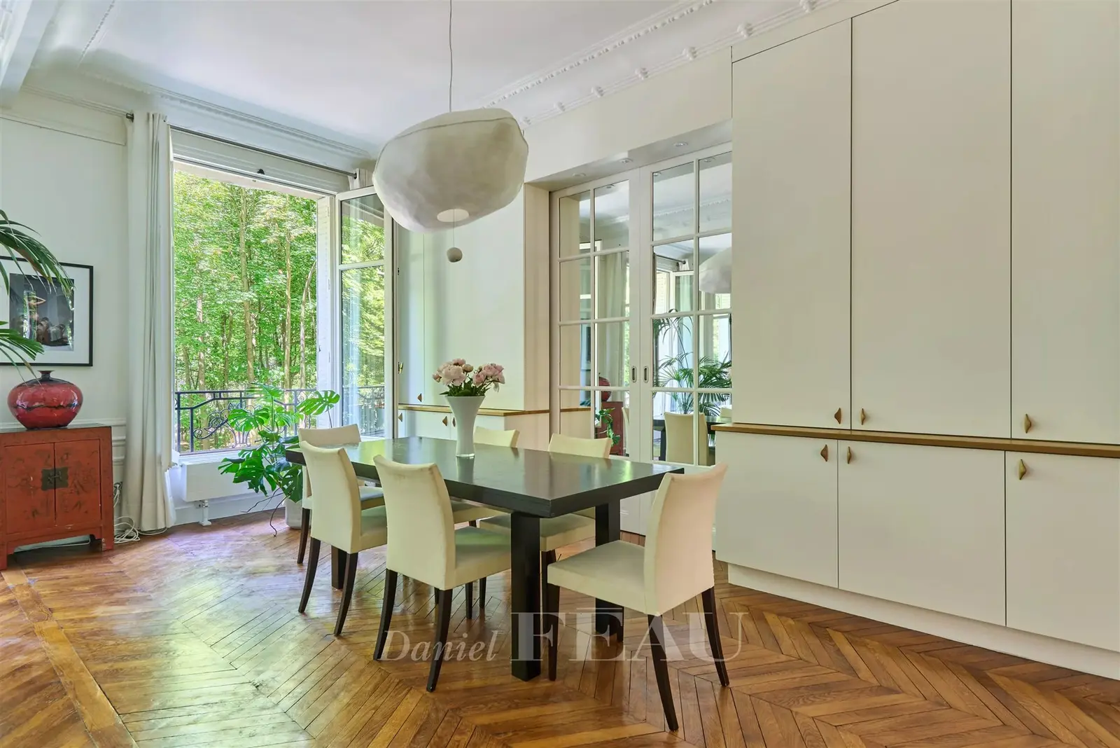 XVIème - Beauséjour - Appartement familial et de réception - 260m² - 4 chambres (possibilité 6)