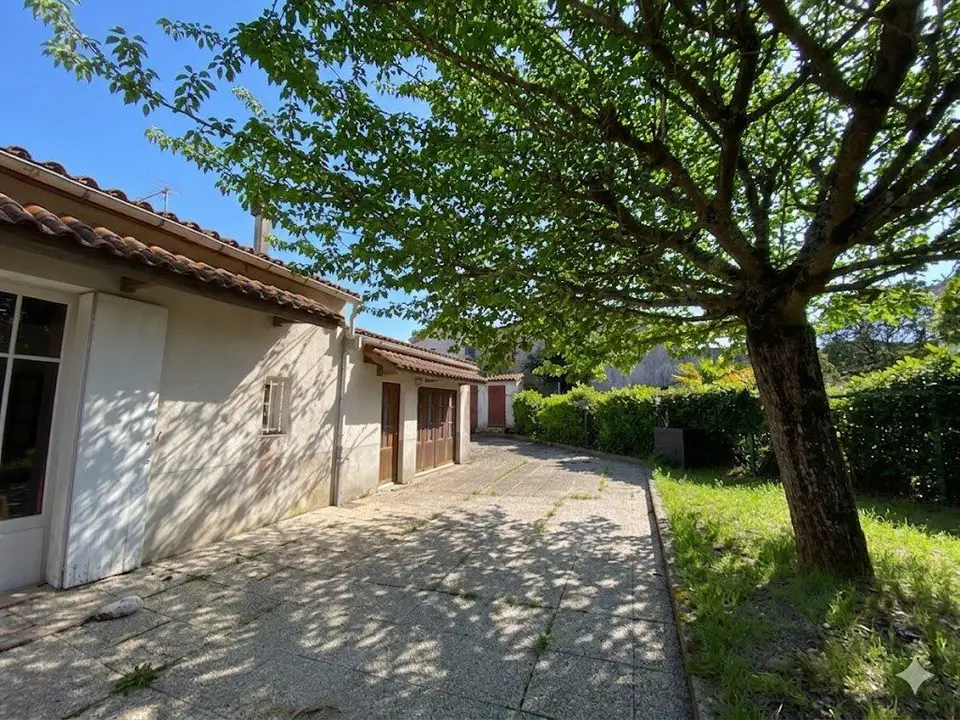 House — 2 ch. — Saint-Palais-sur-Mer