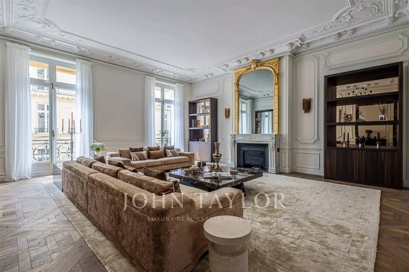 Montaigne/Marignan - Superbe appartement de réception totalement rénové