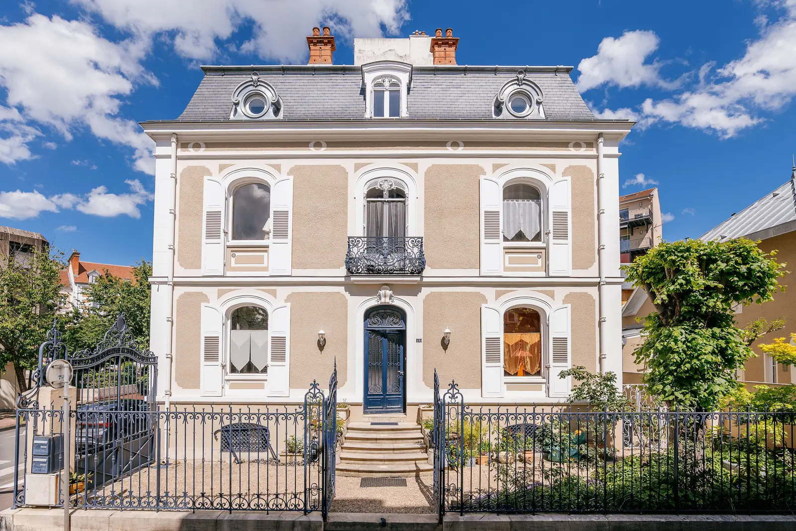 House — 6 ch. — Vichy