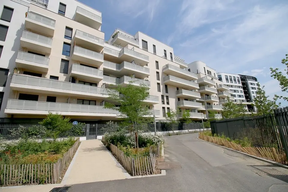 Apartment — 4 ch. — Colombes